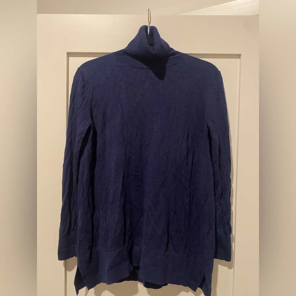 Sweater with neck